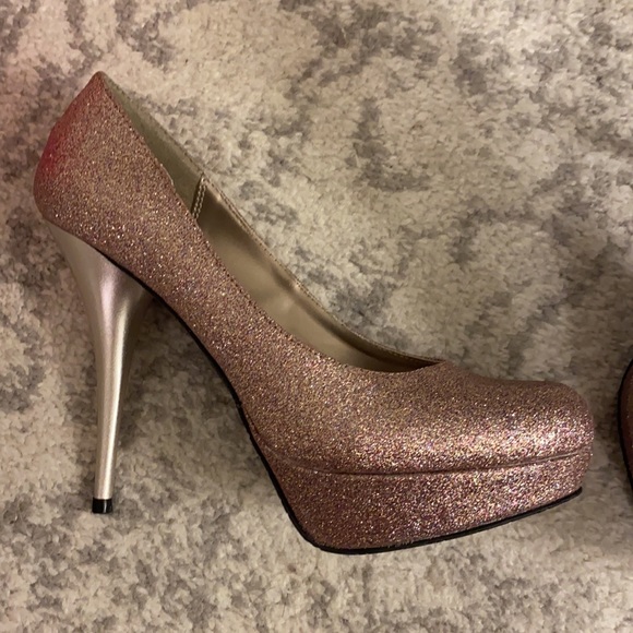 Candie's Shoes - New with Box Candies Rose Gold Heels- size 10